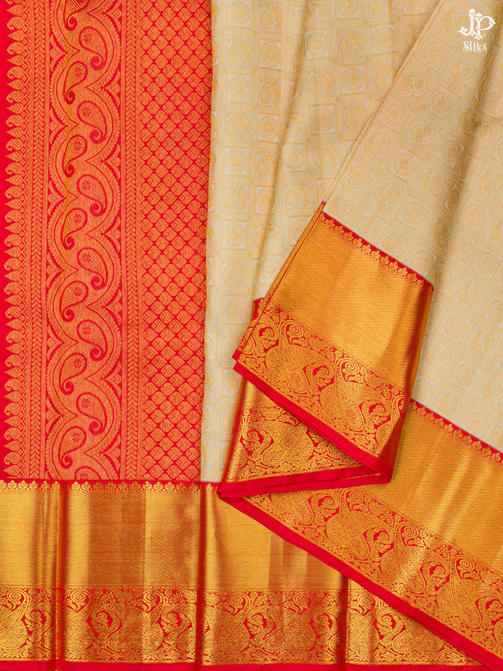 Cream and Red Kanchipuram Silk Saree - D6872 -View 5