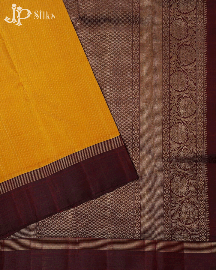 Yellow with Maroon Vaira Oosi motif Kanchipuram Silk Saree - E5123 - View 1