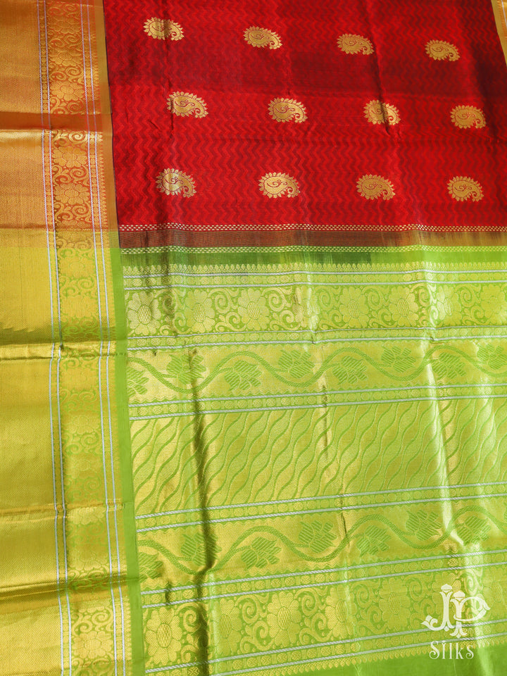 Red and Pista Green Silk Cotton Saree - D209