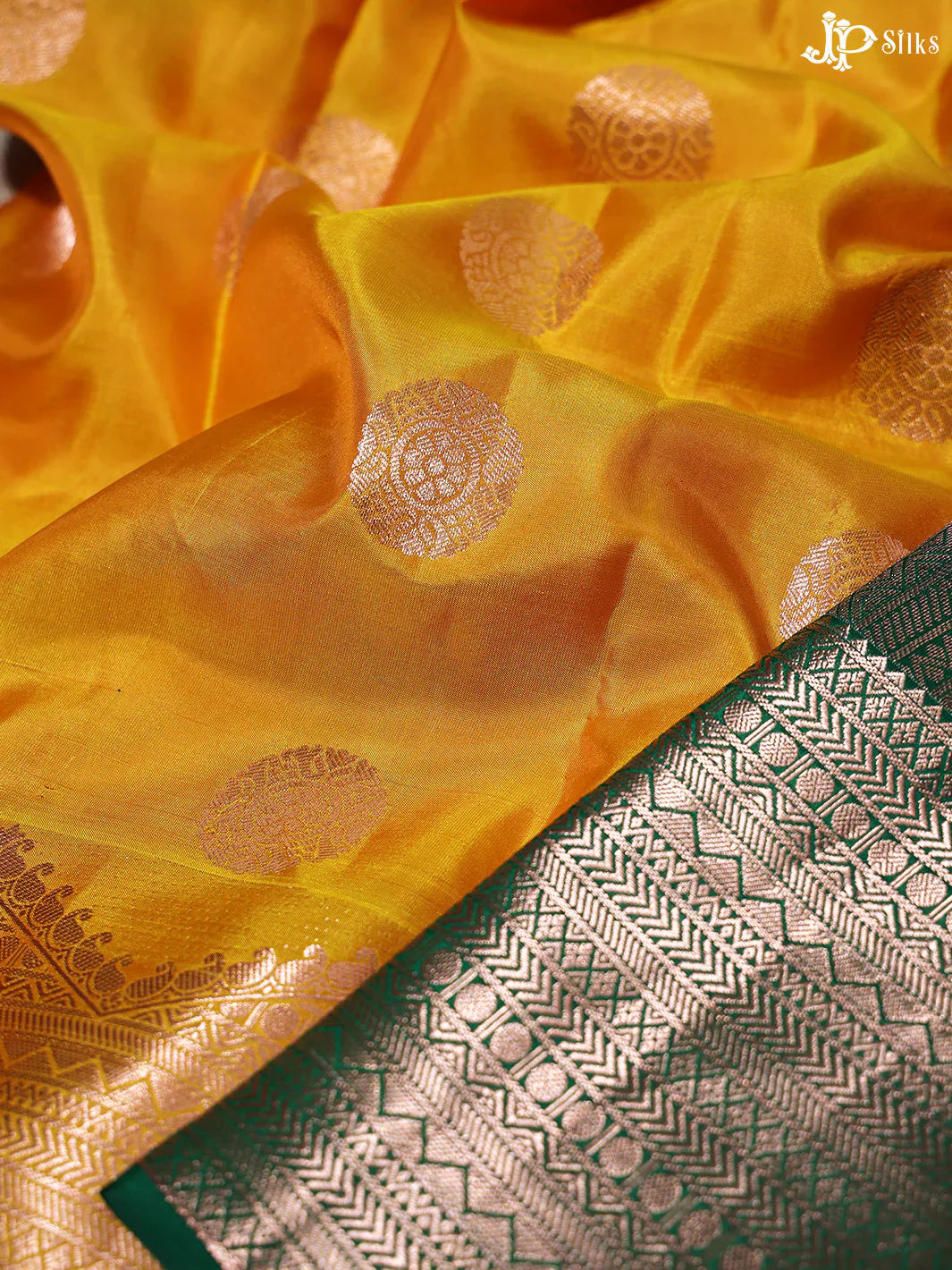 Why Dharmavaram Silk Sarees Deserve More Attention: A Hidden Gem in South Indian Sarees