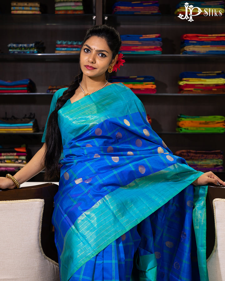 Dual Shade Blue And Peacock Green Pure Kanchipuram Silk Saree - F3372