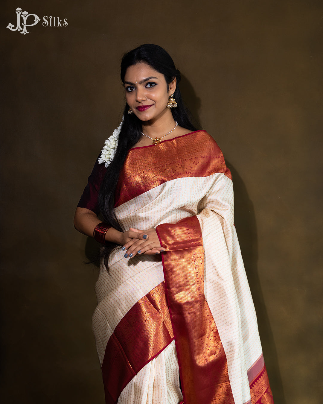Cream And Maroon Kanchipuram Pure Silk Saree D6751 – JP Silks