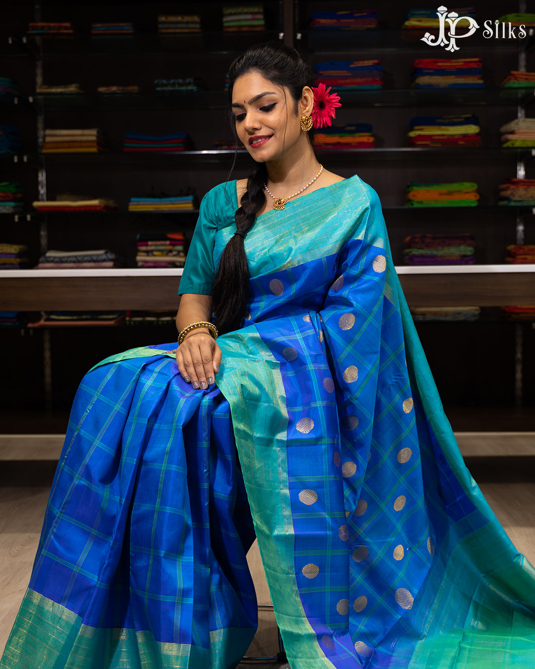 Dual Shade Blue And Peacock Green Pure Kanchipuram Silk Saree - F3372 - View 1