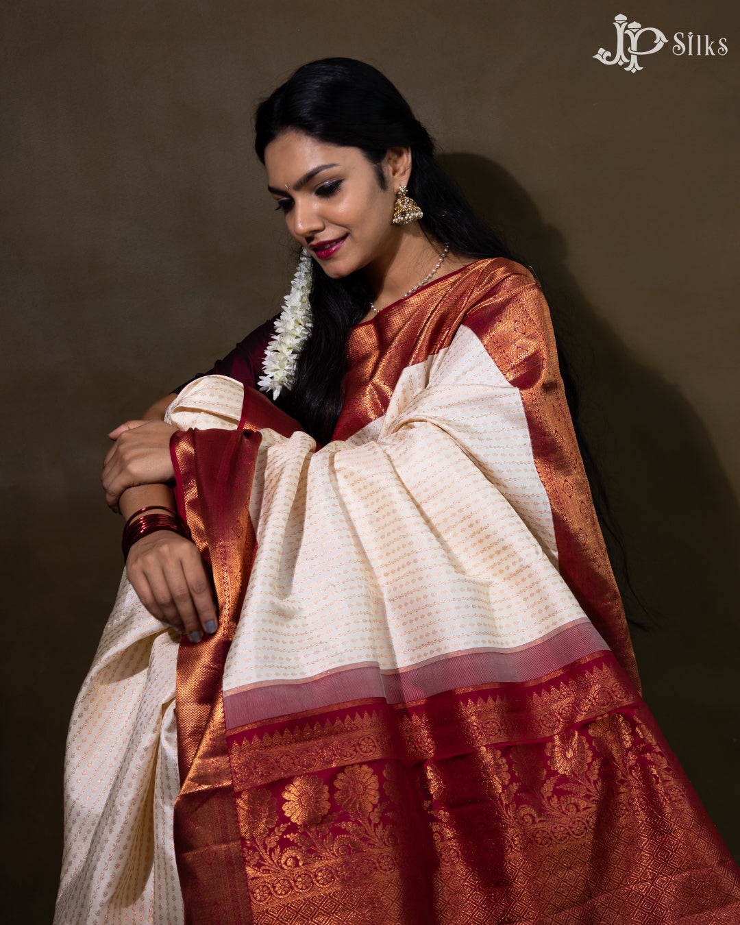 Cream And Maroon Kanchipuram Pure Silk Saree - D6751