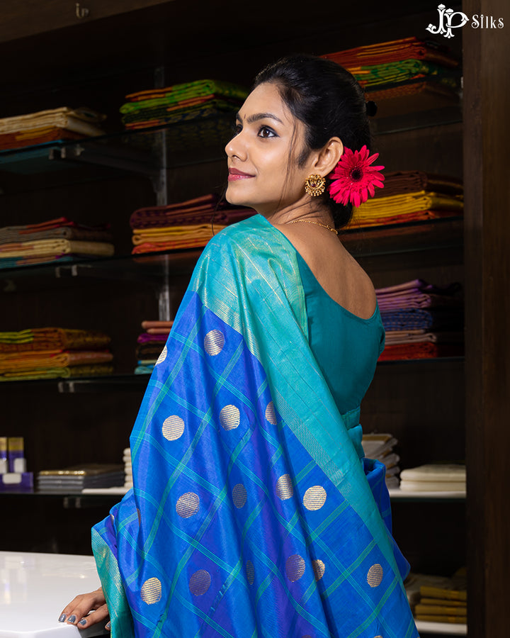 Dual Shade Blue And Peacock Green Pure Kanchipuram Silk Saree - F3372