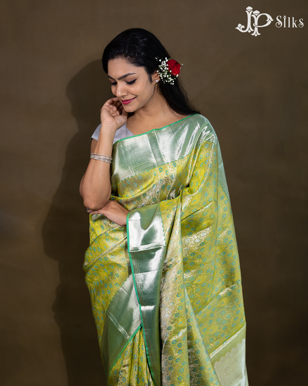 Light Green And Silver Kanchipuram Silk Saree - E3344