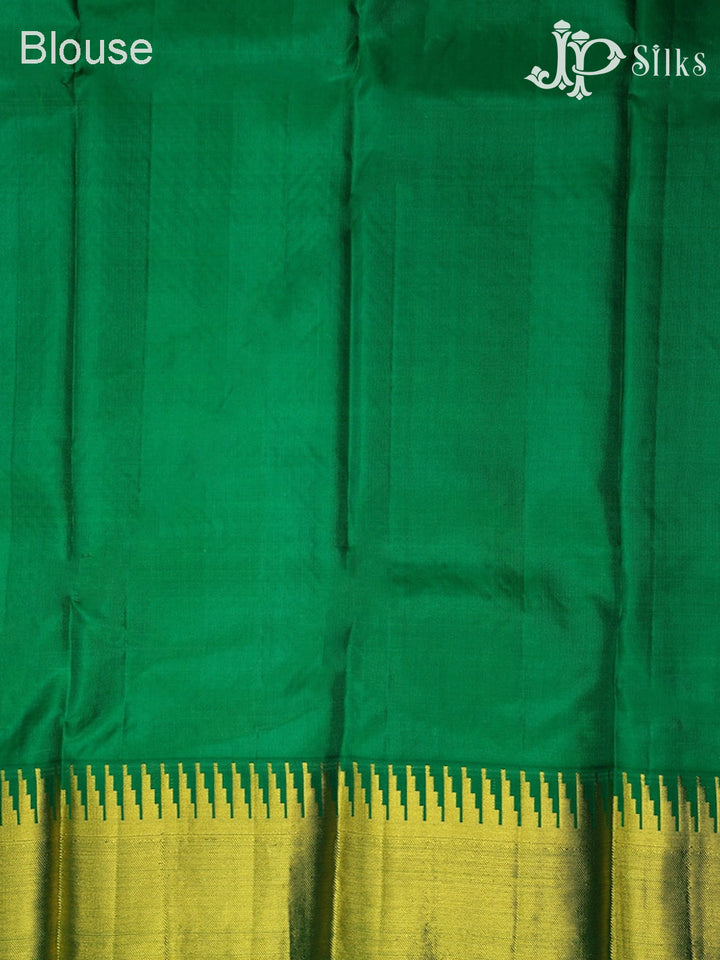 Light Green with Bottle Green Kanchipuram Silk Saree - A6092 - View 7