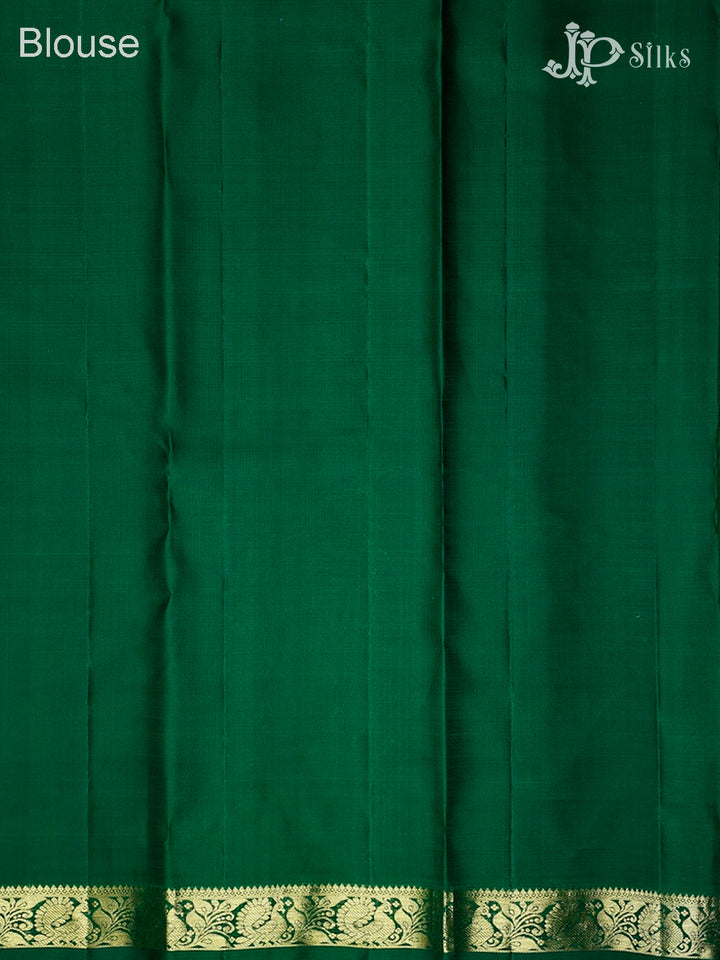 Bottle Green Kanchipuram Silk Saree - F3383