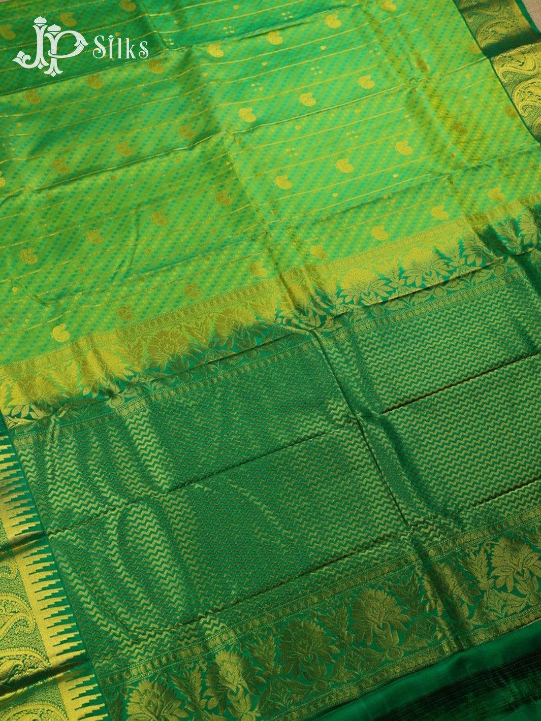 Light Green with Bottle Green Kanchipuram Silk Saree - A6092 - View 3