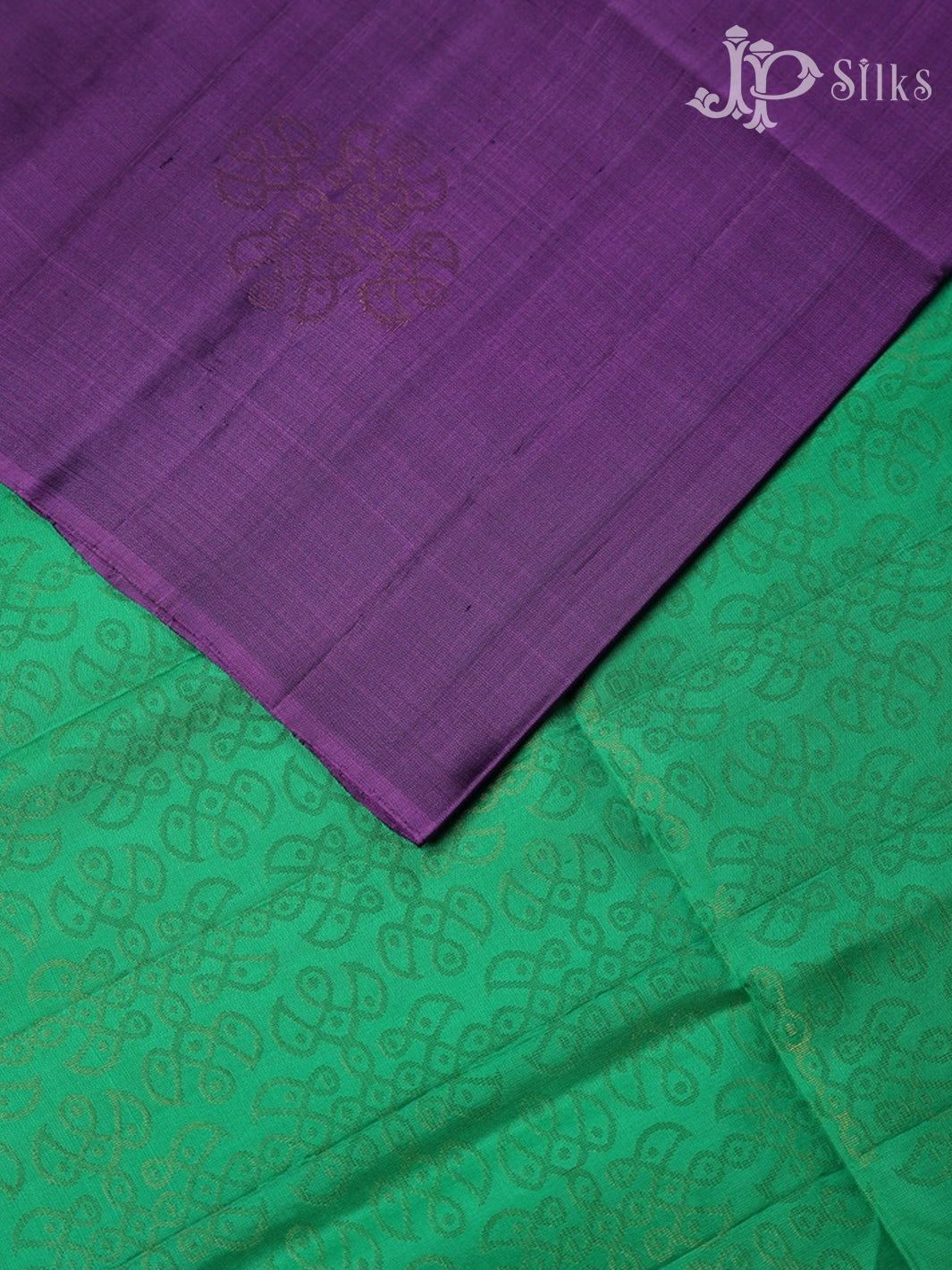 Dark Lavender with Teal Green Soft Silk Saree - E4533 -  View 4