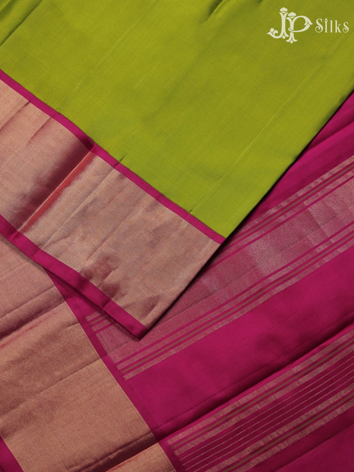 Ilai green with pink colour Kanchipuram Silk Saree - A10418 - View 3