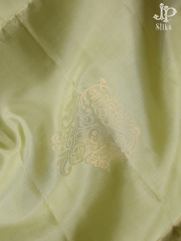 Light Green Floral Pattern Soft Silk Saree - E5115 - View 4