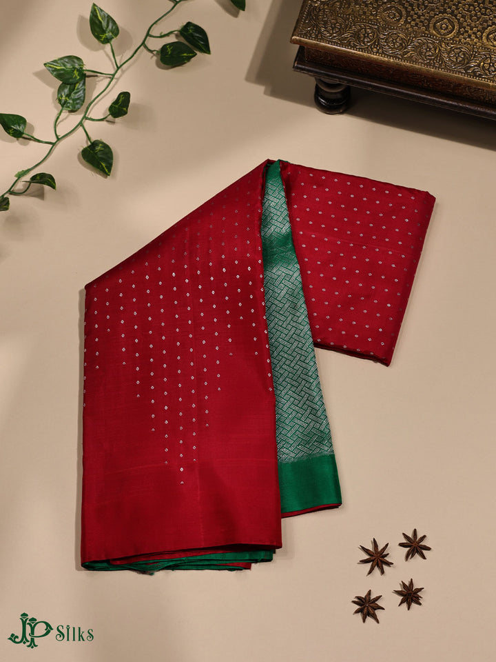 Red and Green Kanchipuram silk Saree - A1482 - View 1