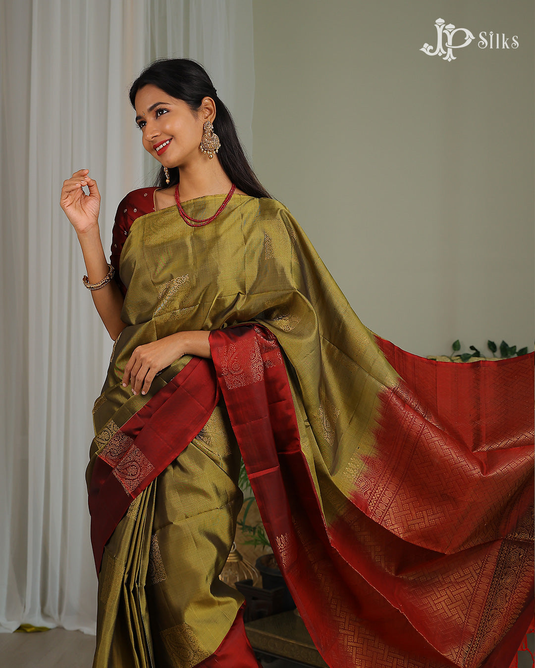 Mehandi Green and Maroon Soft Silk Saree - E5087