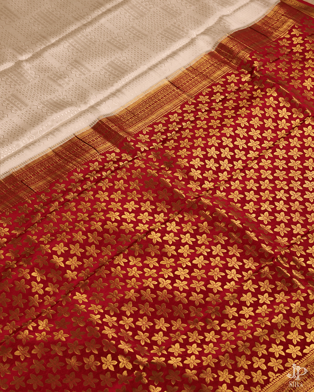 Off White and Red Mysore Silk Saree - D4802 - View 4