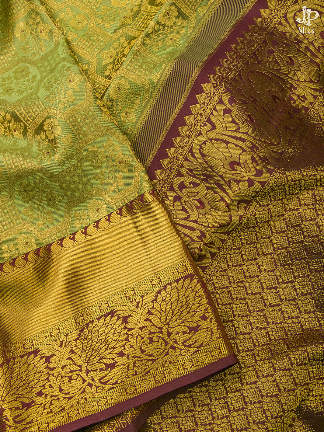 Green and Brown Kanchipuram Silk Saree - D6747 - View 2