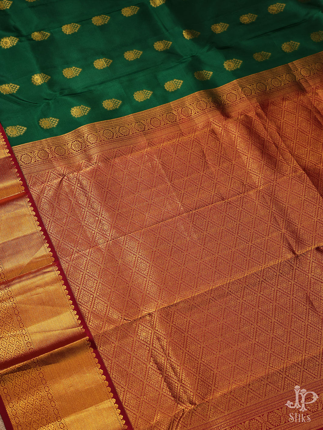 Bottle Green and Maroon Pure Silk Saree - D4758 - View 2