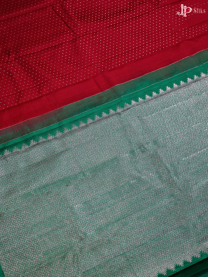 Red and Green Kanchipuram silk Saree - A1482 - View 5