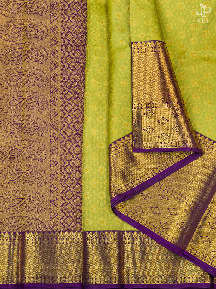 Light Green and Purple Kanchipuram Silk Saree - D6750 - View 4