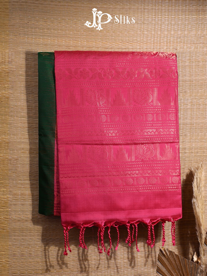 reddish pink & Green D5094