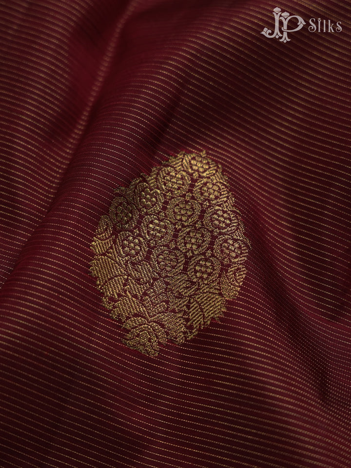 Dark Maroon Vaira Oosi Kanchipuram Silk Saree - E4713