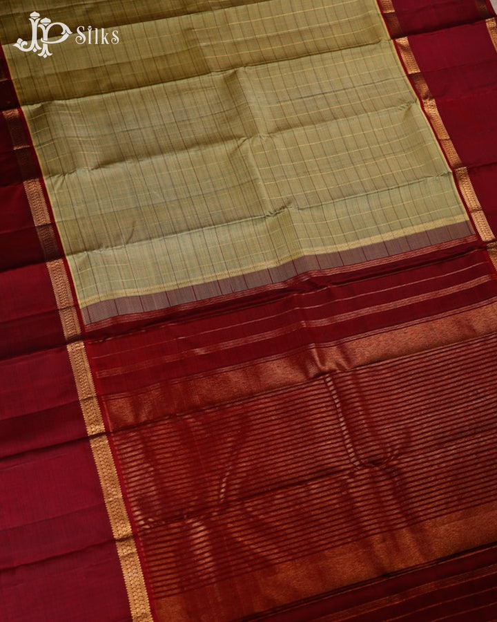 Beige And Maroon Kanchipuram Silk Saree - F3473