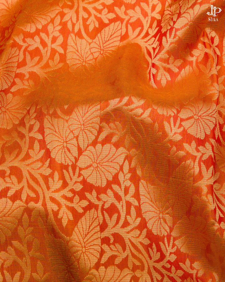 Orange and Olive Green Kanchipuram Silk Saree - D4118 - View 3