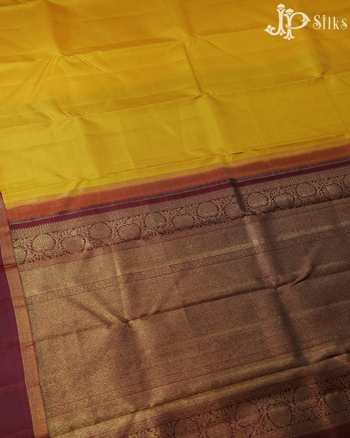 Yellow with Maroon Vaira Oosi motif Kanchipuram Silk Saree - E5123 - View 3