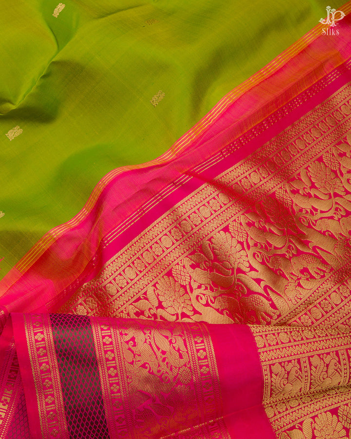 Olive Green and Red Kanchipuram Silk Saree - D9800 - View 2