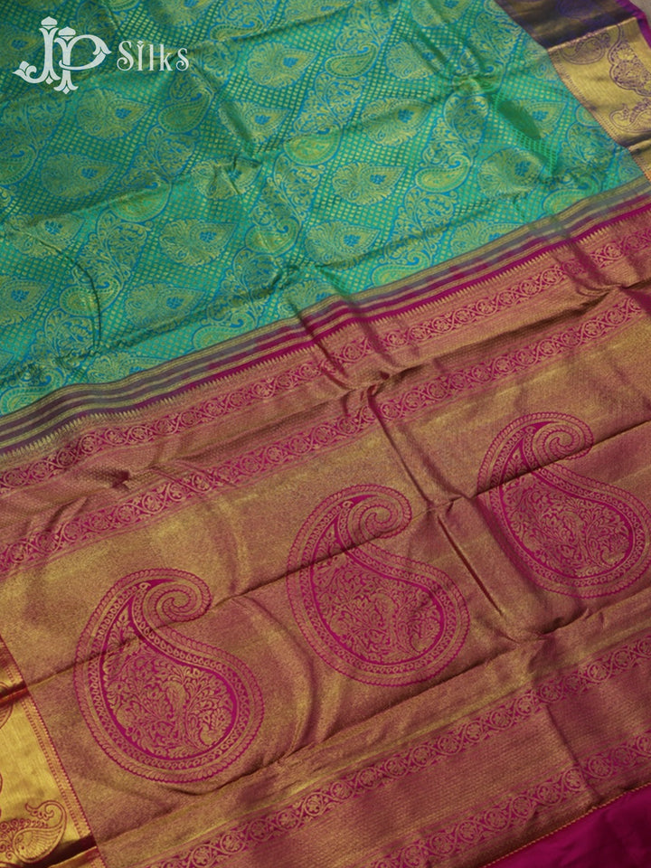 Teal green with dark pink Kanchipuram Silk Saree - C2207 - View 3