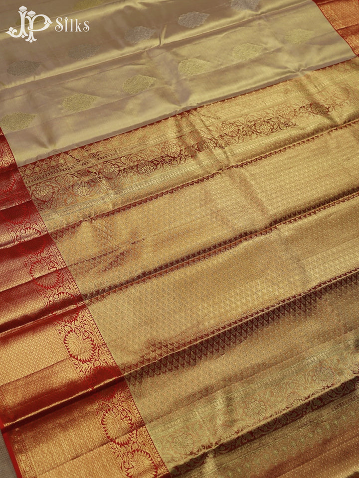 Golden  shimmer with red colour Kanchipuram Silk Saree - F2341 - View 3