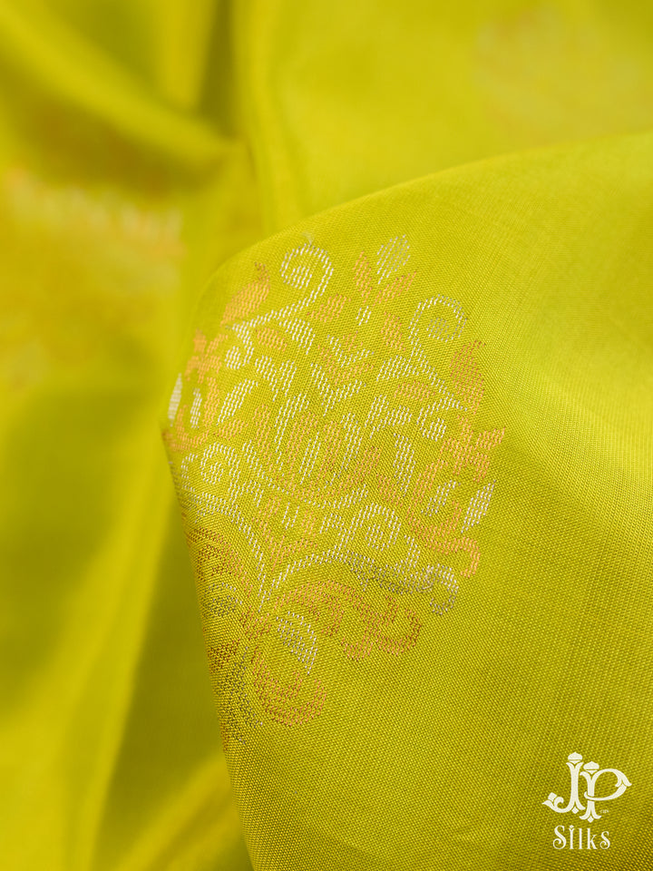 Lime Green and Ink Blue Soft SIlk Saree - D5974 - VIew 2