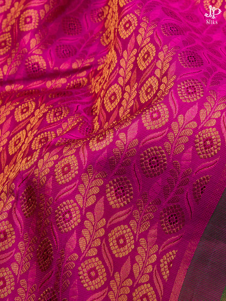Magenta Pink and Green Kanchipuram Silk Saree - D2807 - View 3