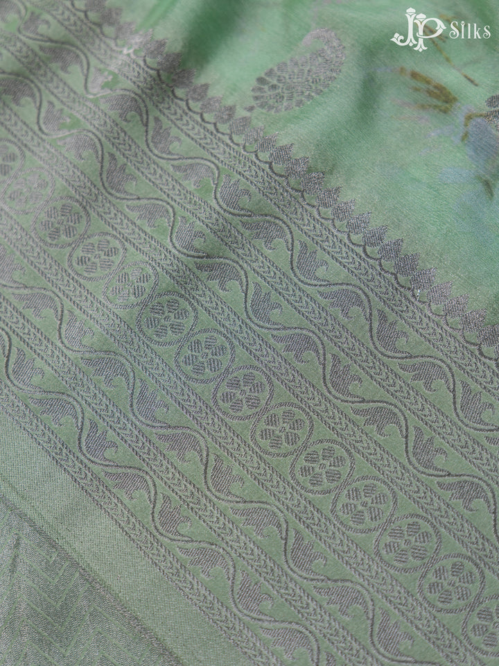 Light Green Chiffon Crush Saree - F2649 - View 4