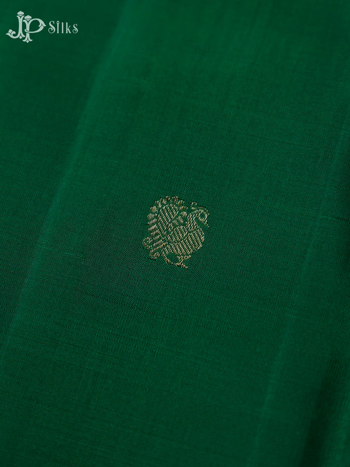 Bottle Green Kanchipuram Silk Saree - F3383