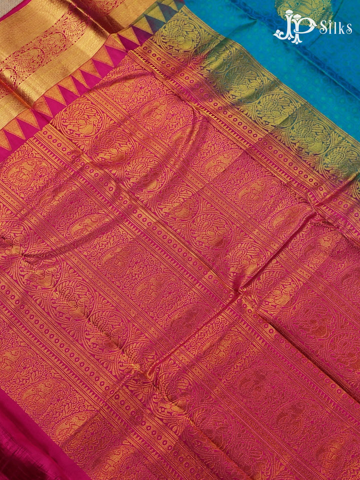 Dual Shade Green with Pink Kanchipuram Silk Saree - A6118 - View 5