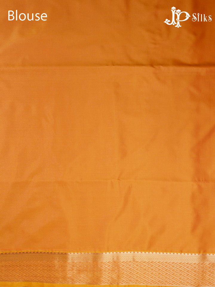 Green & Light Orange Semi Soft Silk Saree - F3585-view7