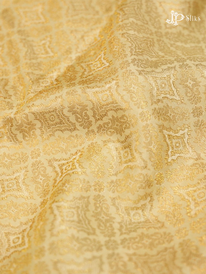 Cream & Light Pink Kanchipuram Silk Saree - D6748 - view3