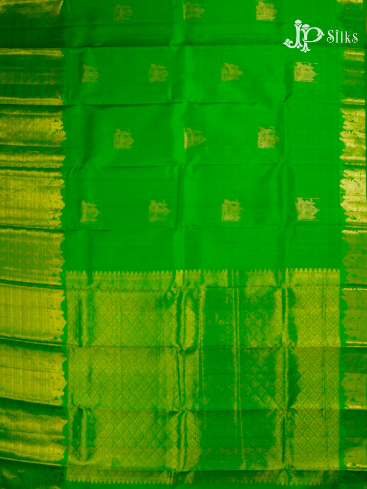 Green Kanchipuram Silk Saree - F2326-view5