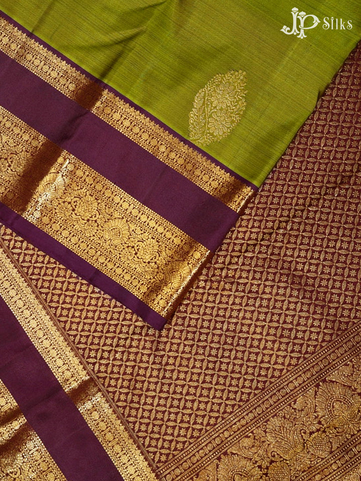 Dark Olive Green & Midnight Violet Kanchipuram Silk Saree - G838-view4