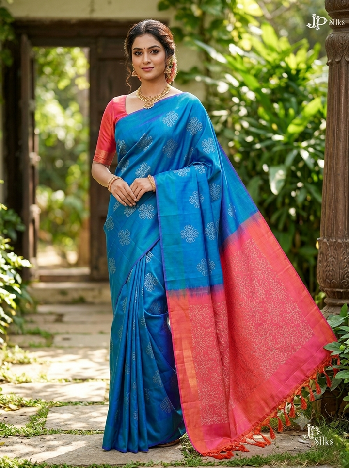 Mayil Kaluthu Blue & Pinkish Orange Soft Silk Saree - E4546
