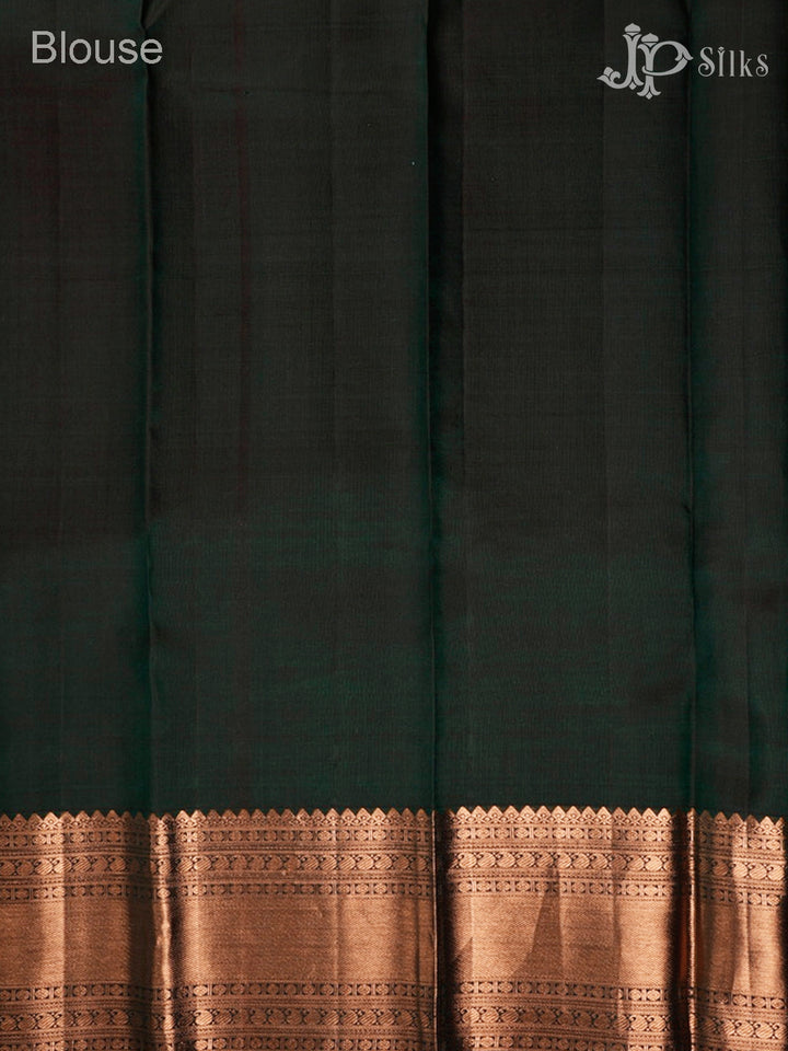 Dark Kombu Green Kanchipuram Pure Silk Saree - E4582