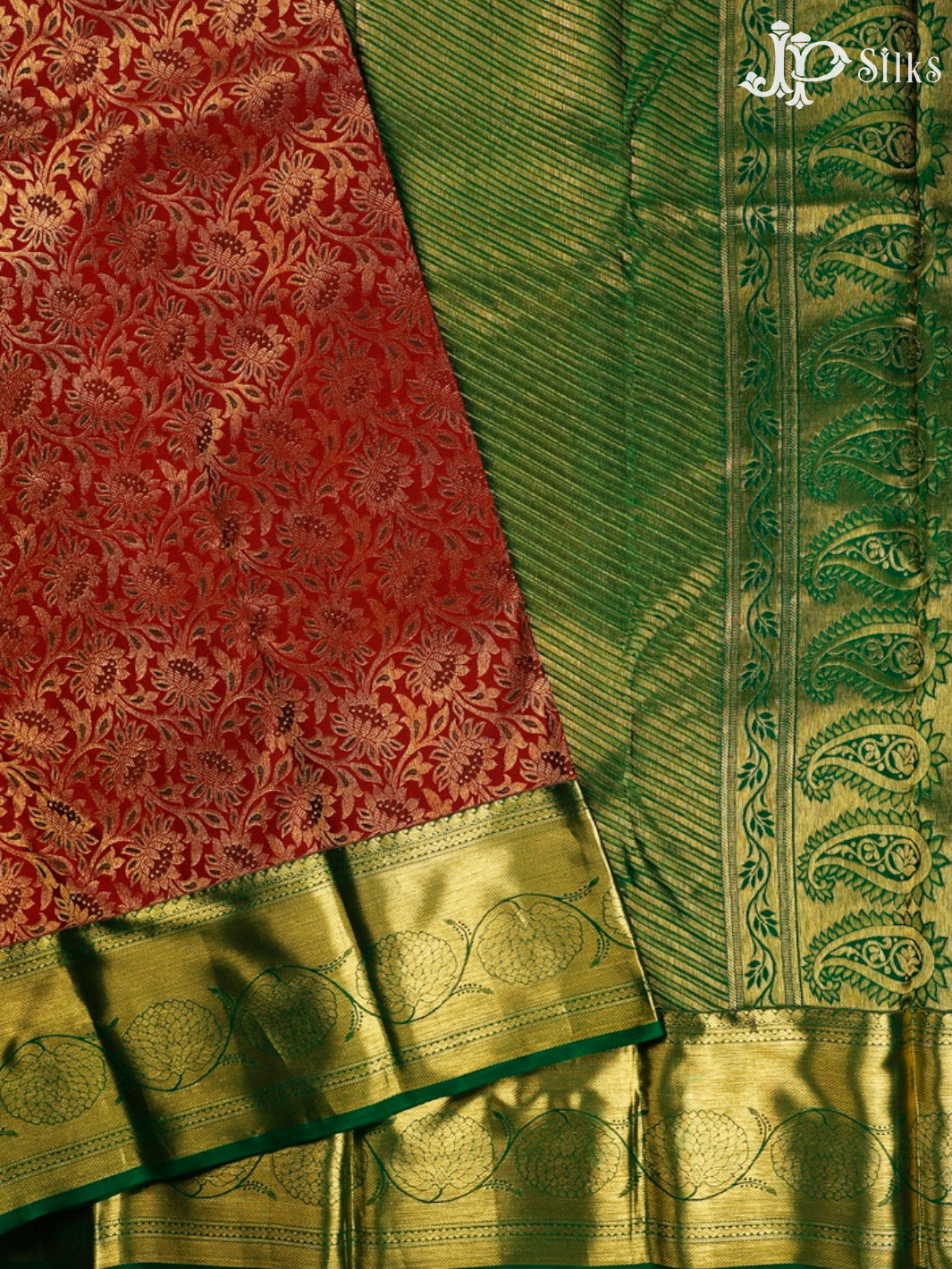 Maroon And Dark Green Kanjivaram Silk Saree - E3612