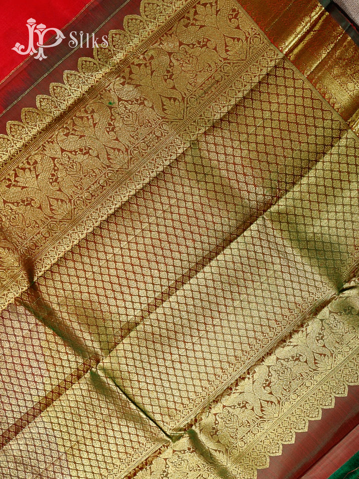 Red & Manthulir Green Kanchipuram Silk Saree - F2329