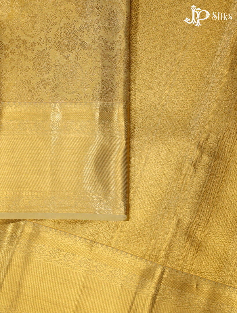 Gold Kanchipuram Silk Saree - G352