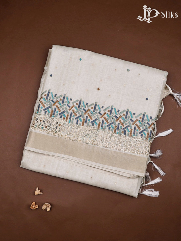 Off-White Semi Tussar Saree - G177