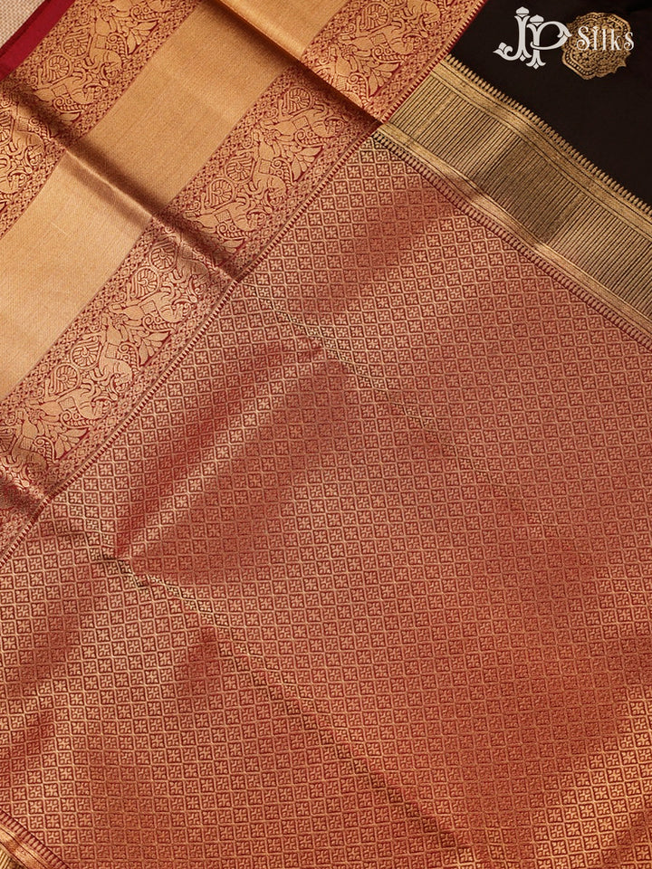 Black And Magenta Pink Pure Silk Mixed Saree - F3614