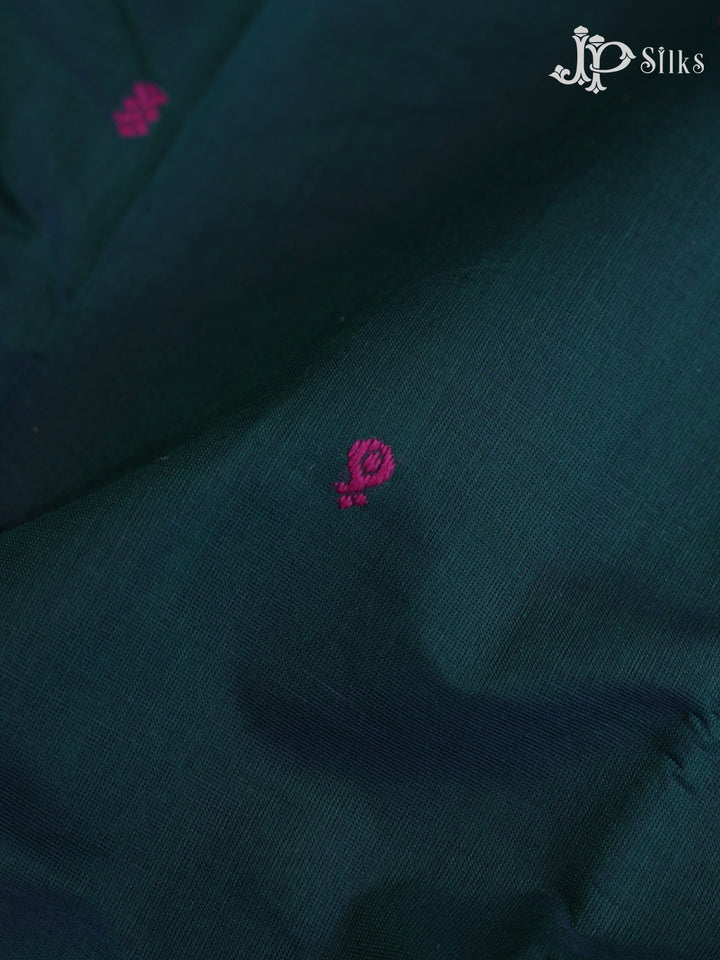 Dark Green Theni Cotton Saree - G900
