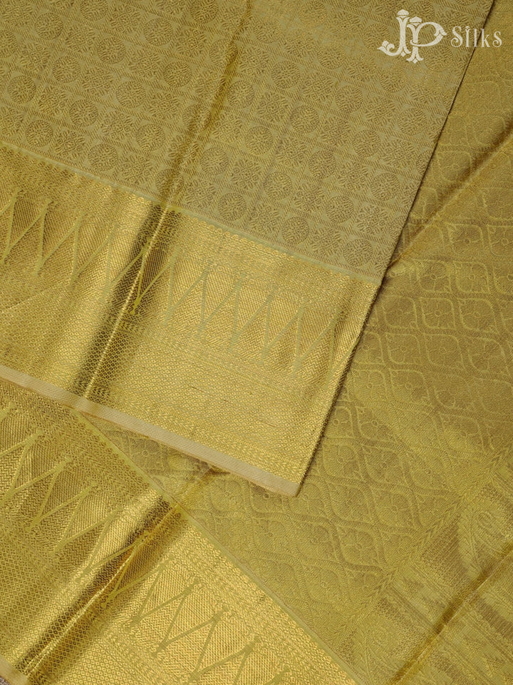 Gold Kanchipuram Silk Saree - D6746 - View 4