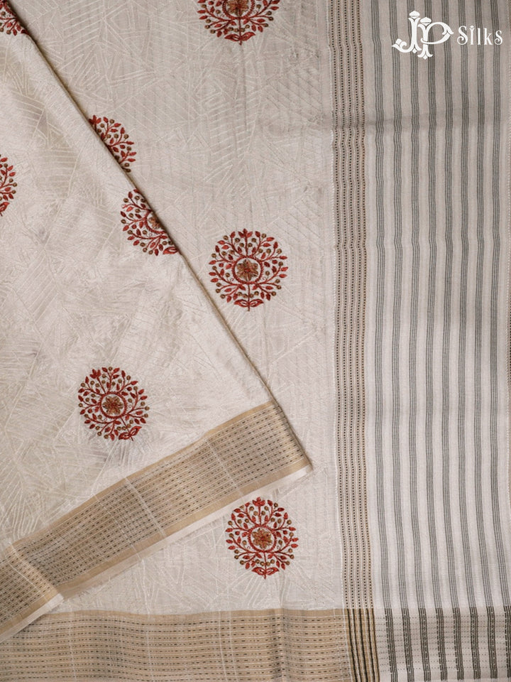 Off-White Semi Tussar Saree - G119